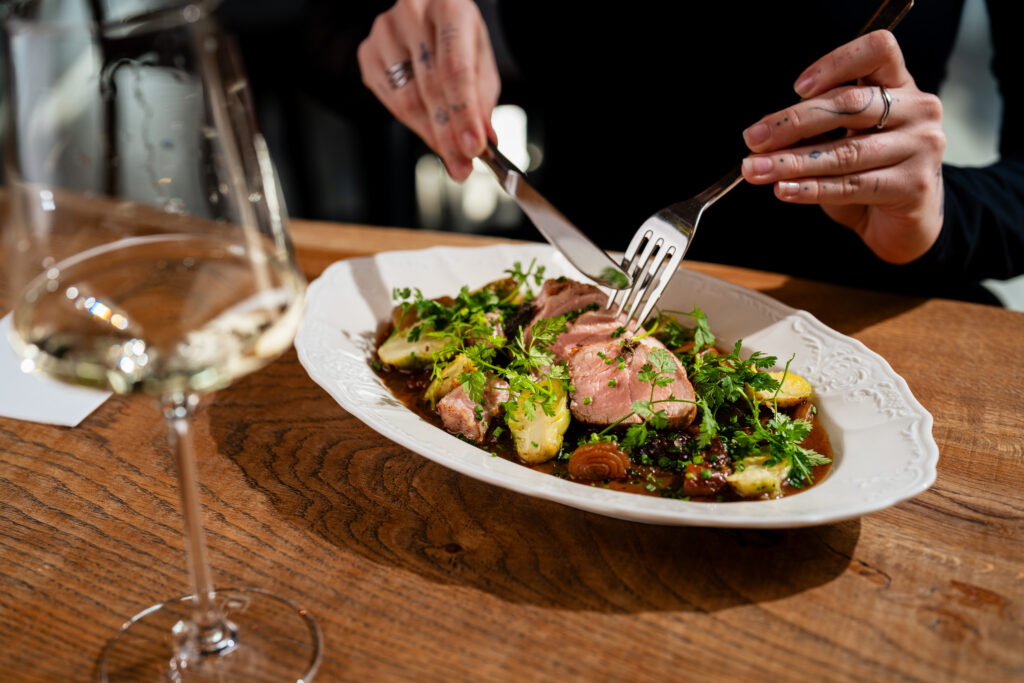 Gastro foto IL Morso — prostřený stůl