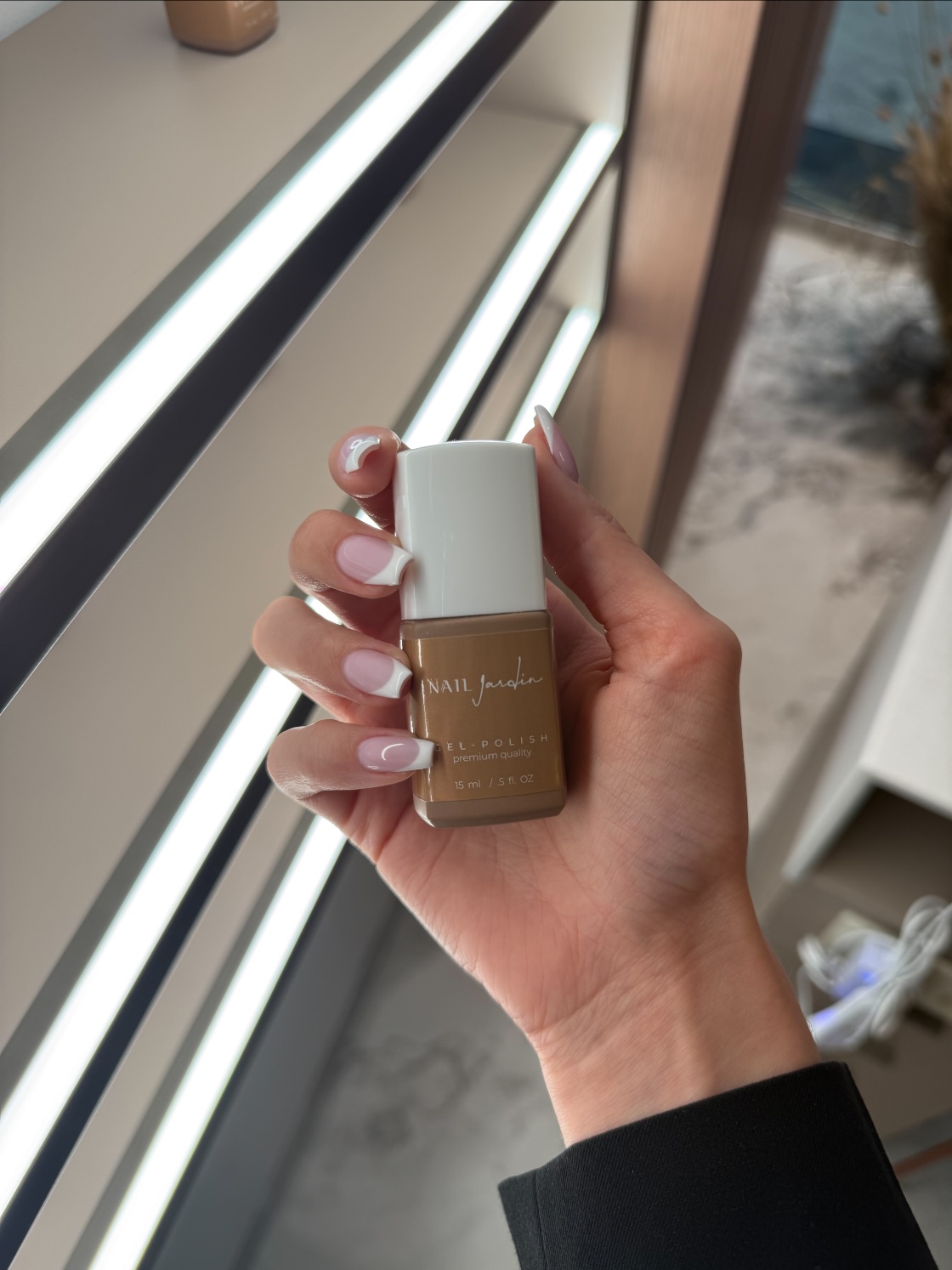 Detail — gelový lak NAIL Jardin premium quality